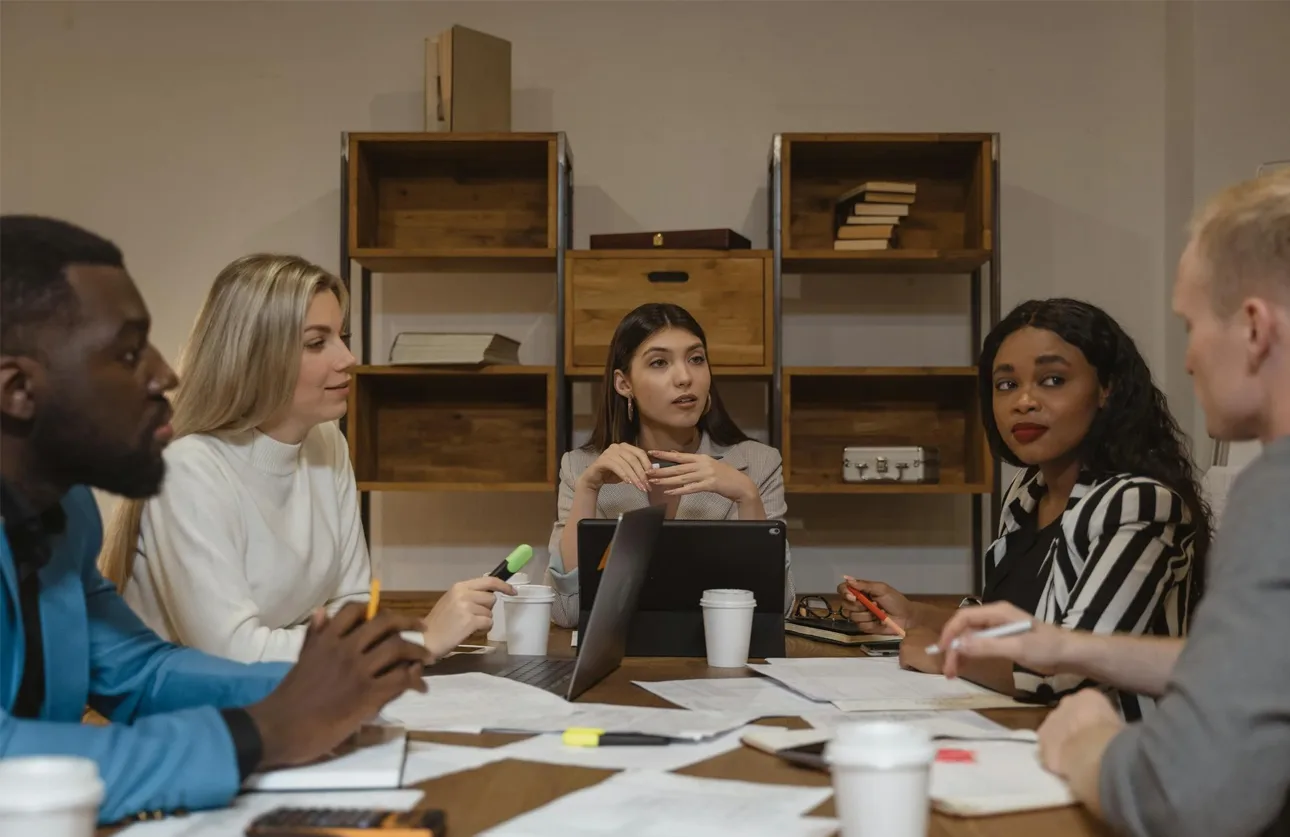 How Augmented Reality is Enhancing Customer Experiences - Detailed Illustration