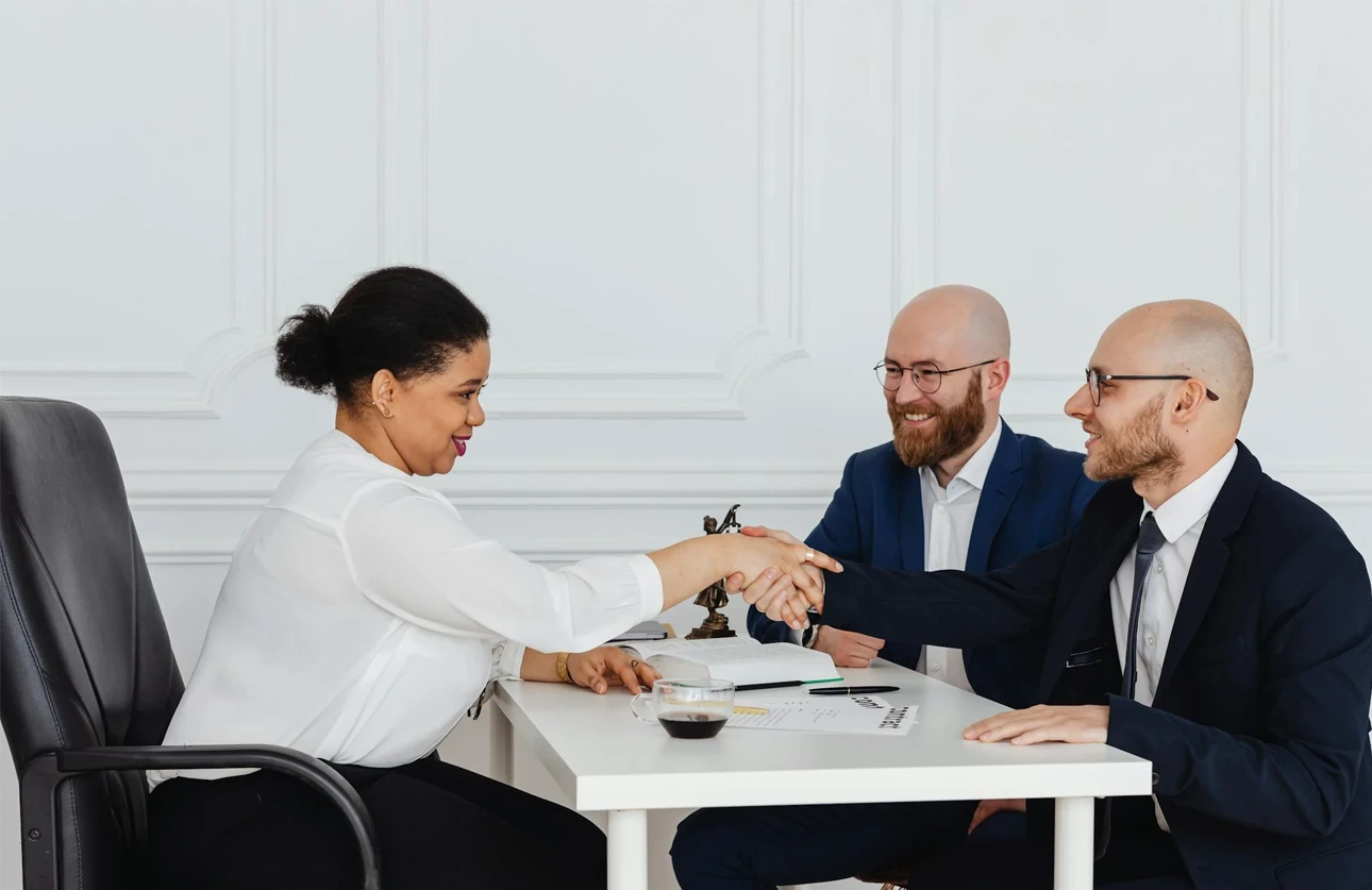 How Augmented Reality is Enhancing Customer Experiences